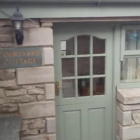 Courtyard Σπίτι διακοπών *